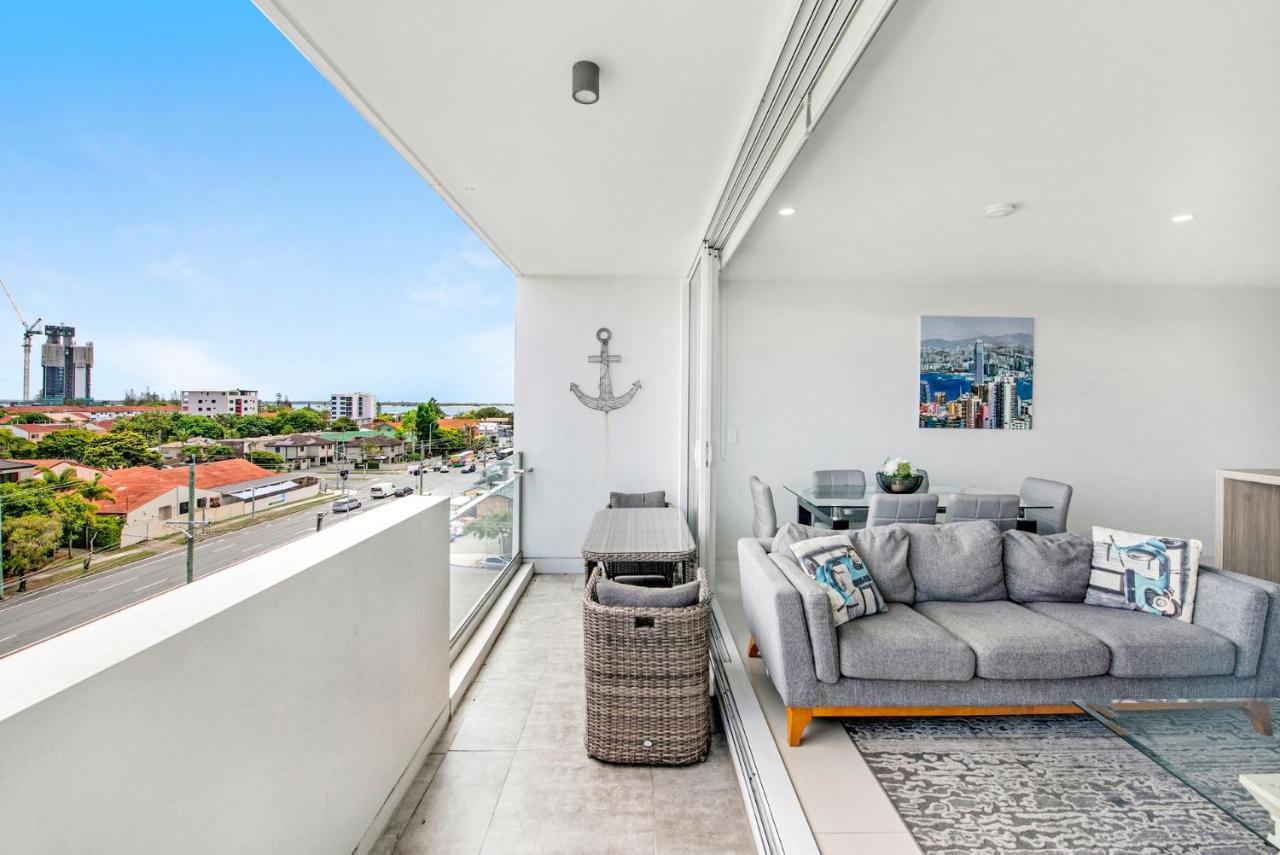 Modern Contemporary Southport Apartment - Coasthm Gold Coast Exterior foto